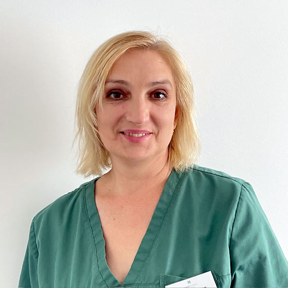 Rosi Höpfl bei zahnbogen – ihre heimatpraxis
