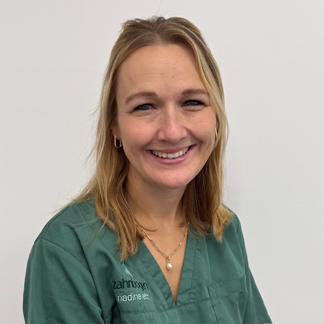 Rosi Höpfl bei zahnbogen – ihre heimatpraxis