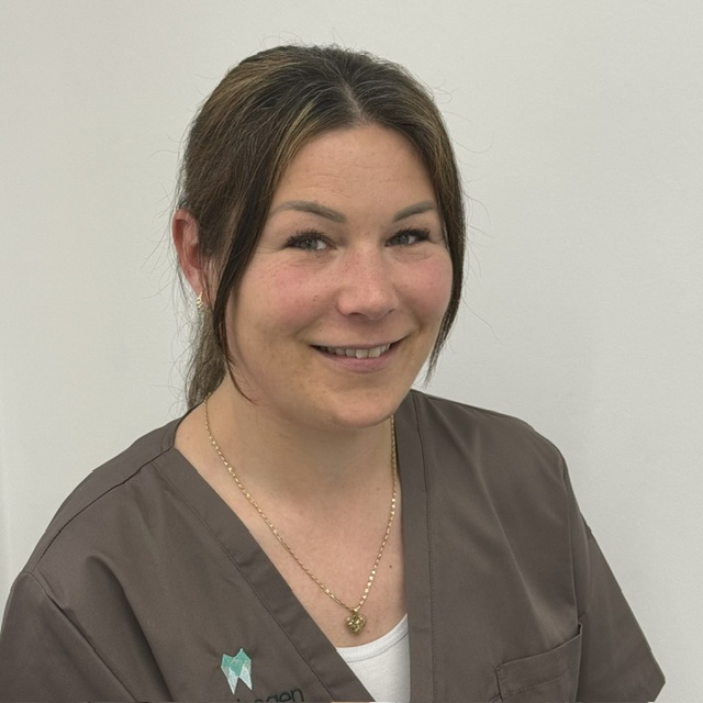 Sonja Hentschel in ihrer heimatpraxis in Bogen