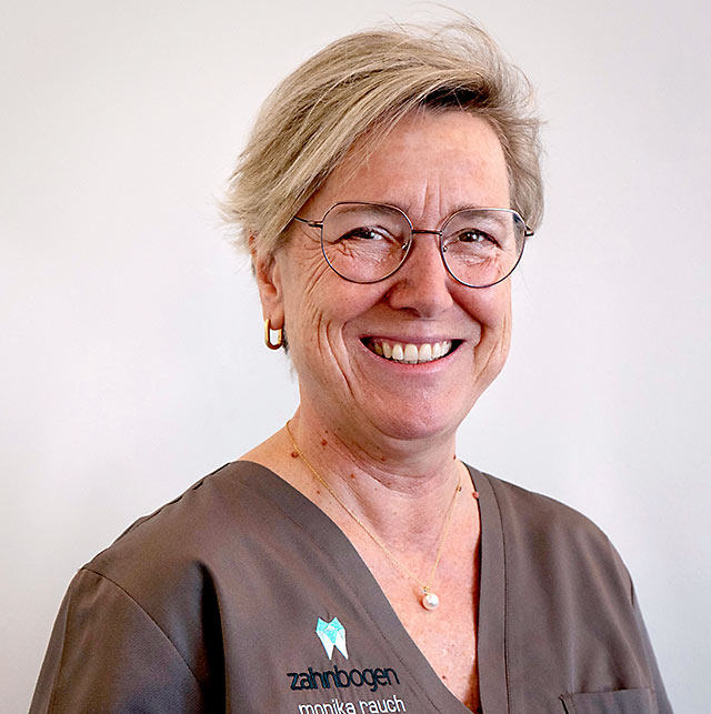 Monika Rauch in der Zahnarztpraxis Dres. Süllner