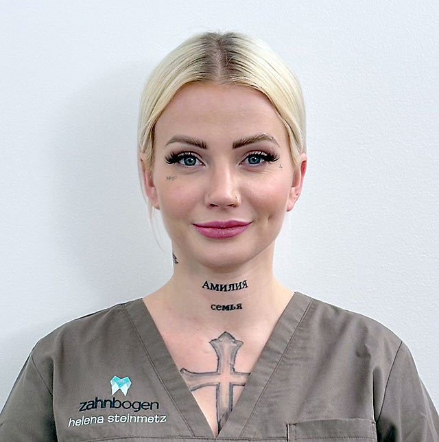 Sonja Hentschel in ihrer heimatpraxis in Bogen