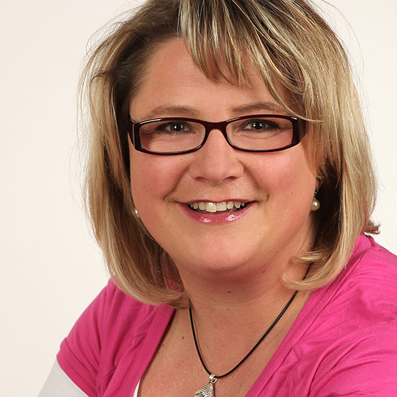 Sonja Hentschel in ihrer heimatpraxis in Bogen
